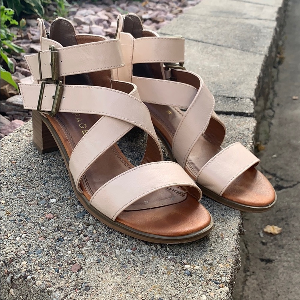 Straps sassy Sandals